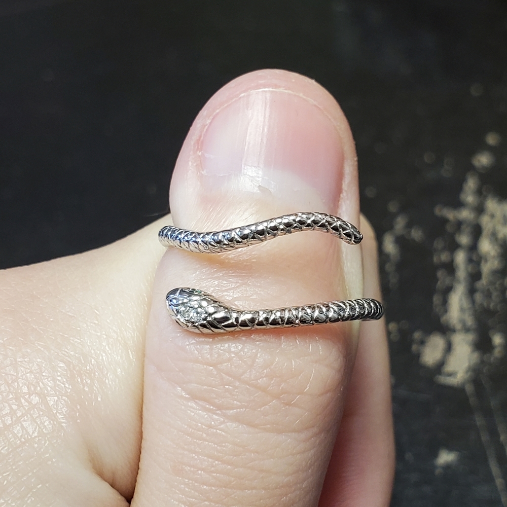 Sterling silver snake ring size 8 - Picture 4 of 5